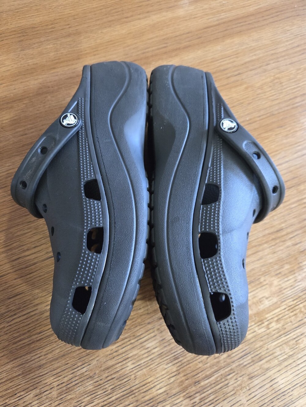 CROCS Women's Platform Clog In Black Size 10 - Picture 7 of 9